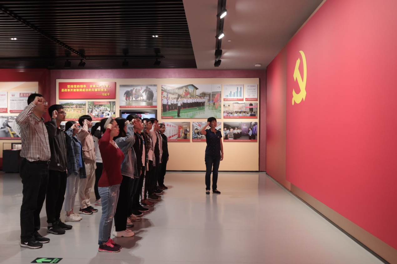 ···P35 学生党建活动.jpg
